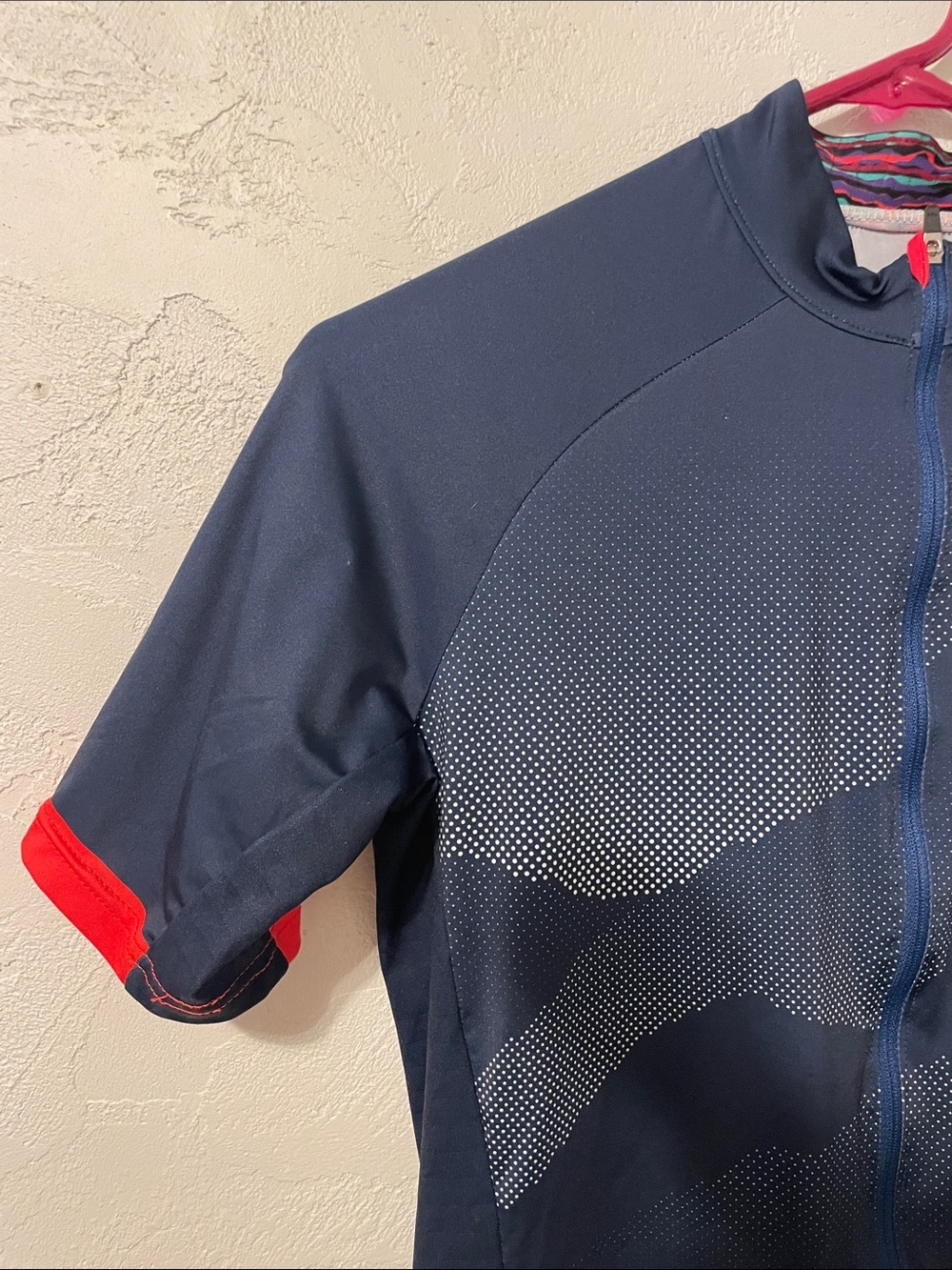 Peppermint Men's Navy Performance Cycling Jersey with Red Sleeve Trim - Picture 3 of 9